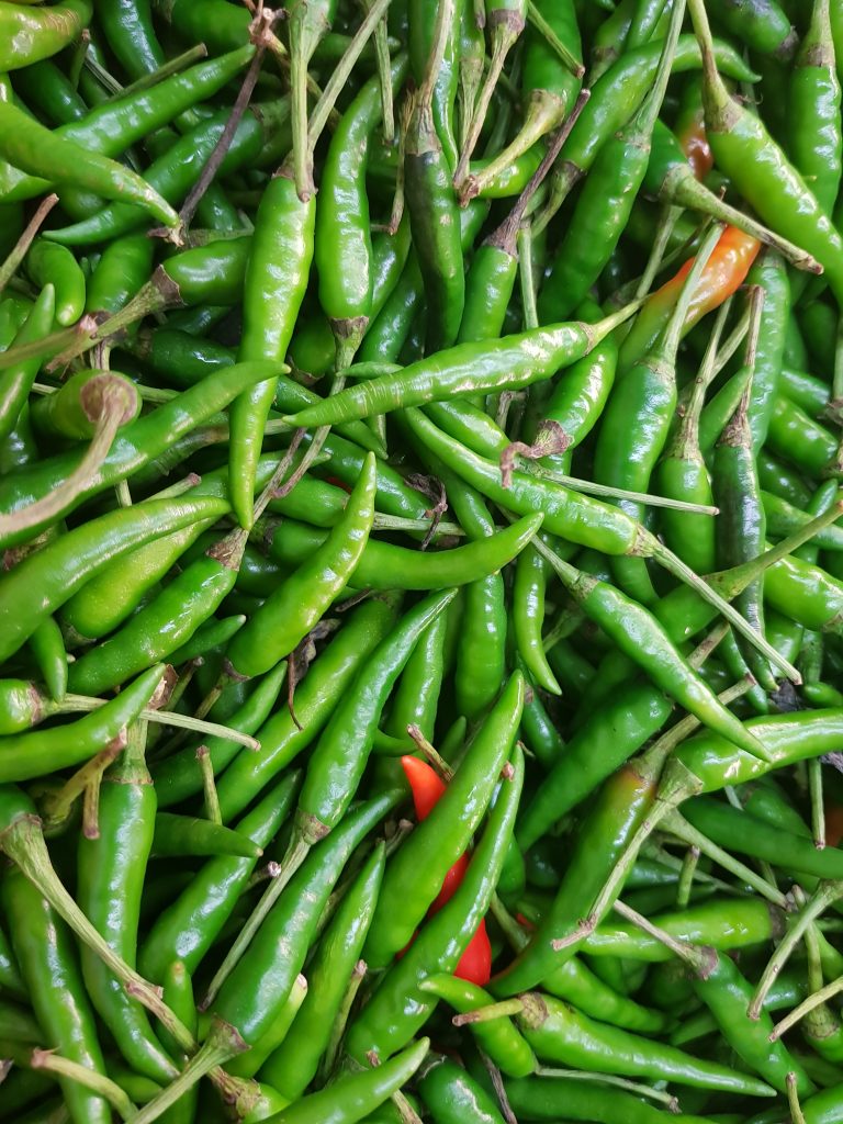 Green Chilies, 100g Low Price Asian & Indian Grocery Store in Amsterdam